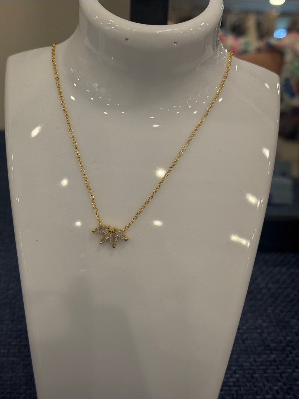 Delicate Gold Tone Starburst Pendant Necklace - Women's Jewelry